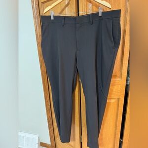 Haggar Men's Charcoal Gray Dress Pants - Premium Fit. 40 x 30